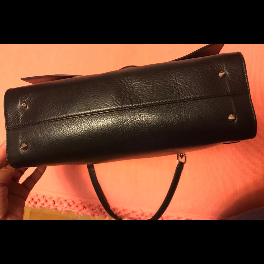 Authentic Givenchy - women’s bag - Picture 7 of 7